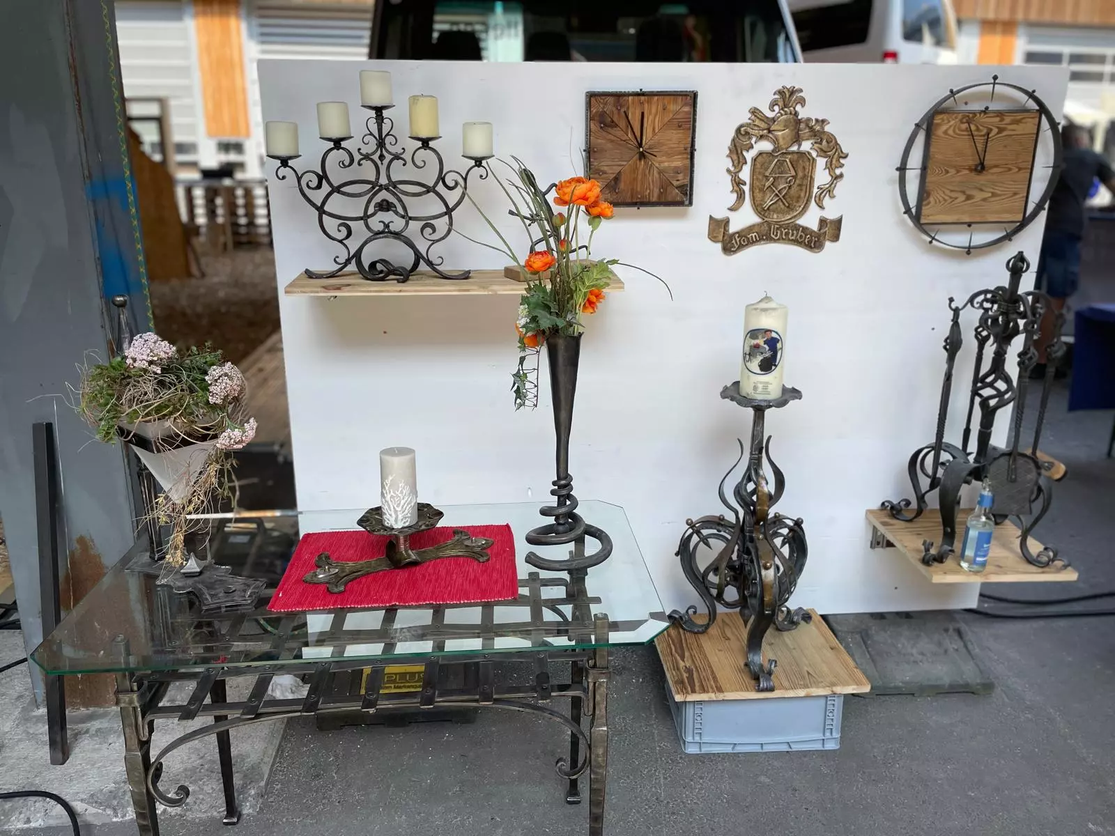 Bau- und Kunstschlosserei Gruber in Raggal, Musig und Buggler Fescht, Sonntag, Großes Walsertal, Hörmann Garagentor, Türen, Tore, Zargen, Antriebe Bau- und Kunstschlosserei Gruber in Raggal, Musig und Buggler Fescht, Sonntag, Großes Walsertal, Hörmann Garagentor, Türen, Tore, Zargen, Antriebe